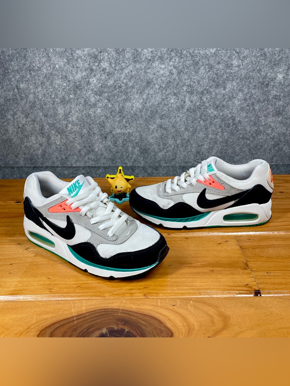 Nike Air Max Correlate WOMENS SIZE 7 White Black Green Mango Sneakers 511417-136